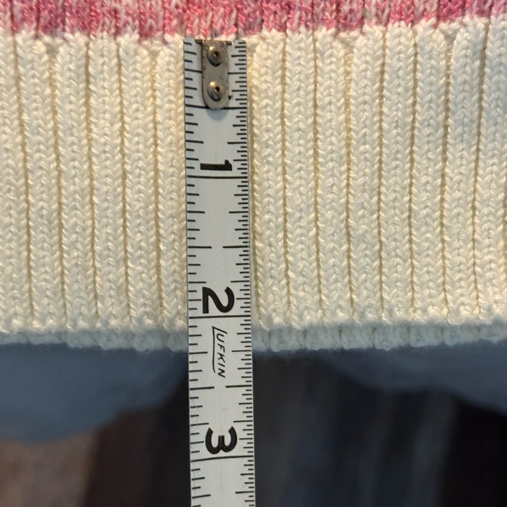 Women's Sweater - Picture 8 of 16